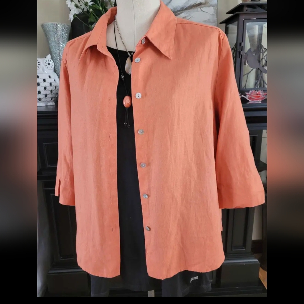 Lightweight Coral Button-Down Shirt with Three-Quarter Sleeves